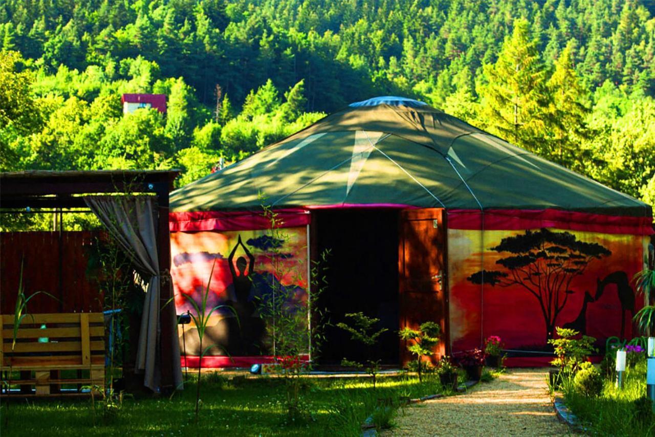 Aloha Glamp - Okragle Domki Przy Rzece - Balia I Sauna - Energylandia Zagornik エクステリア 写真