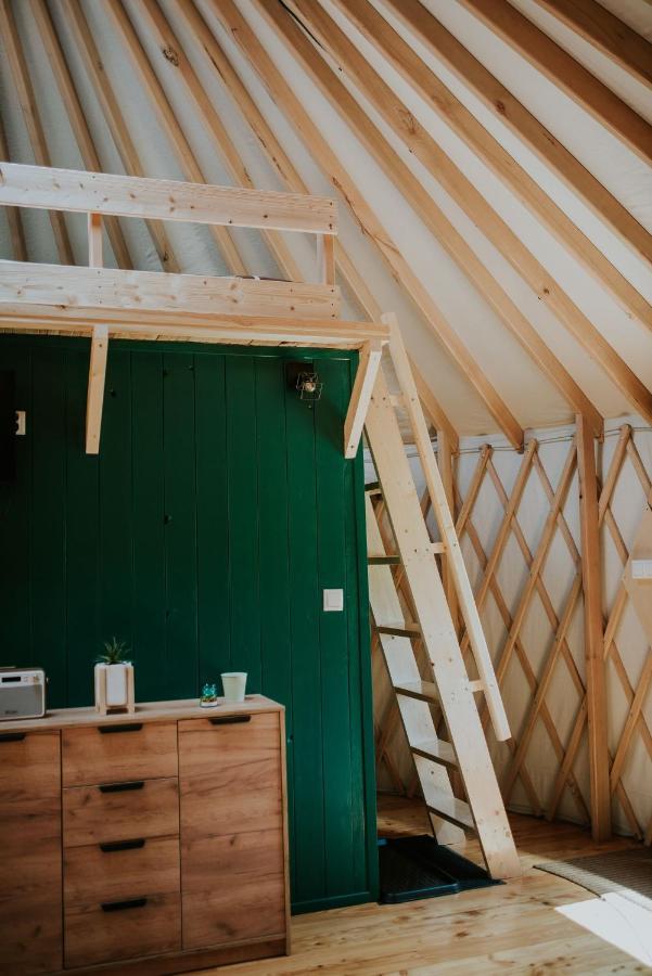 Aloha Glamp - Okragle Domki Przy Rzece - Balia I Sauna - Energylandia Zagornik エクステリア 写真