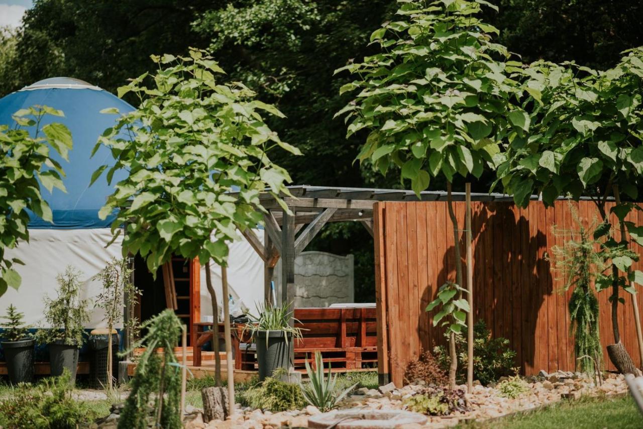 Aloha Glamp - Okragle Domki Przy Rzece - Balia I Sauna - Energylandia Zagornik エクステリア 写真