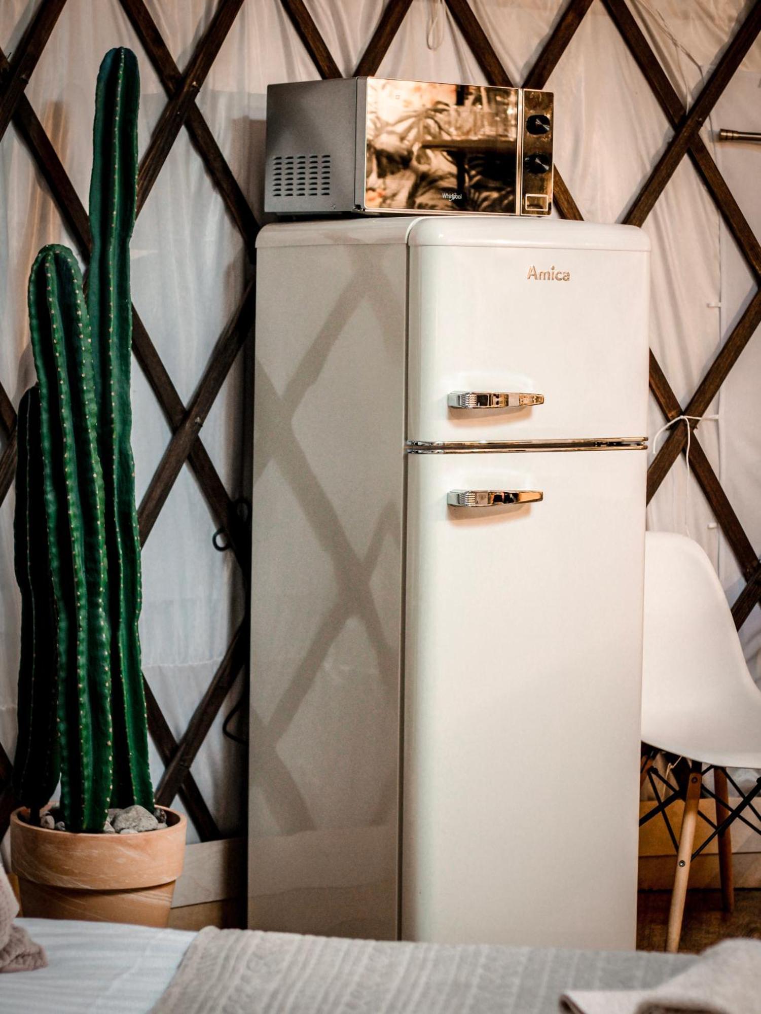 Aloha Glamp - Okragle Domki Przy Rzece - Balia I Sauna - Energylandia Zagornik 部屋 写真