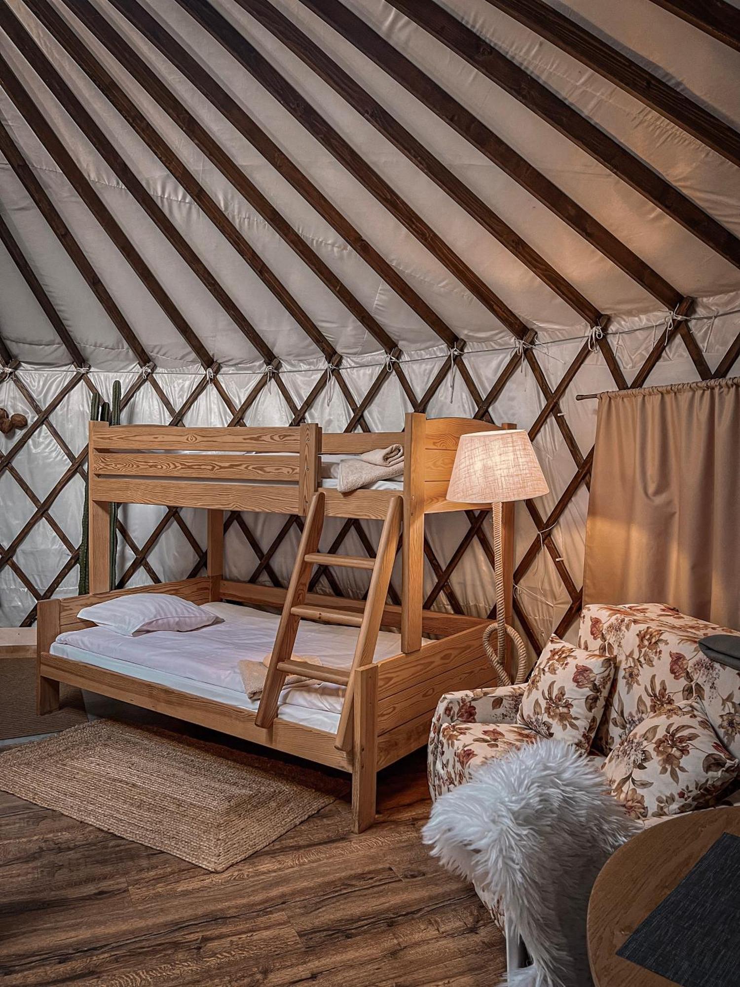 Aloha Glamp - Okragle Domki Przy Rzece - Balia I Sauna - Energylandia Zagornik 部屋 写真