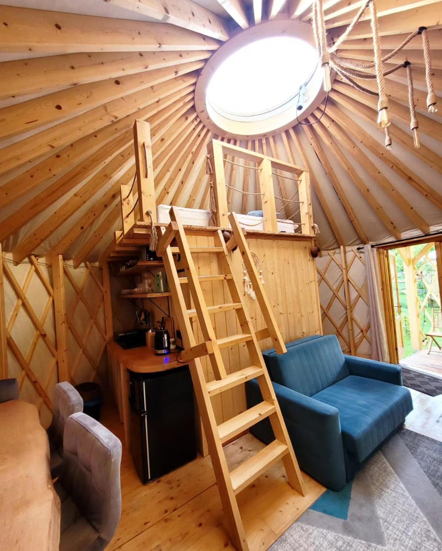 Aloha Glamp - Okragle Domki Przy Rzece - Balia I Sauna - Energylandia Zagornik 部屋 写真