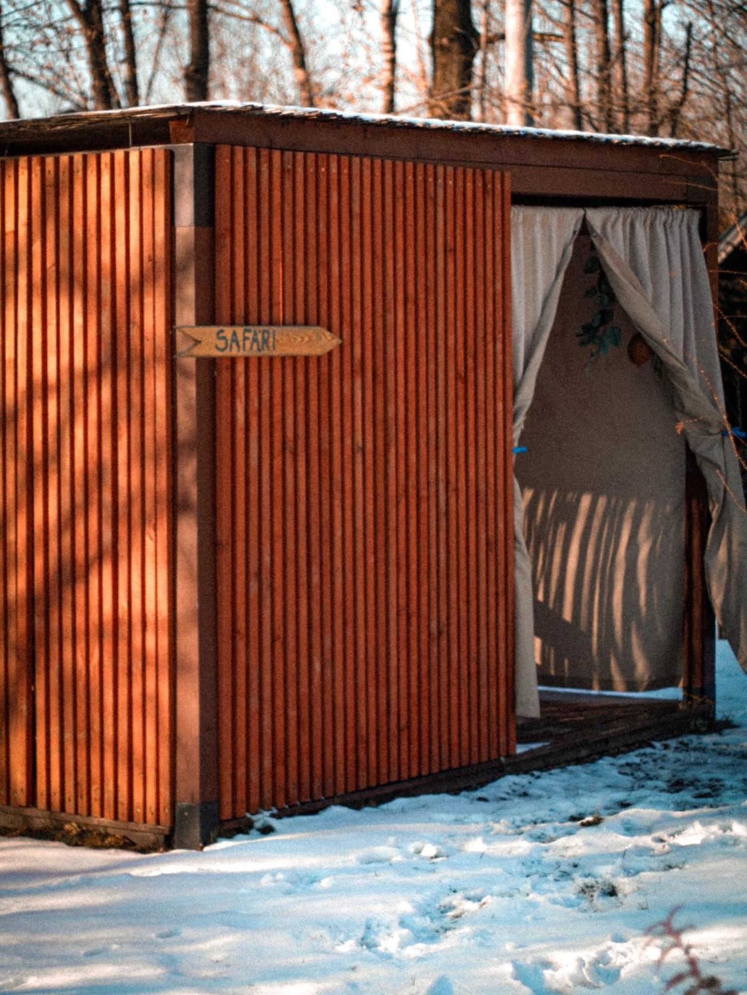 Aloha Glamp - Okragle Domki Przy Rzece - Balia I Sauna - Energylandia Zagornik エクステリア 写真