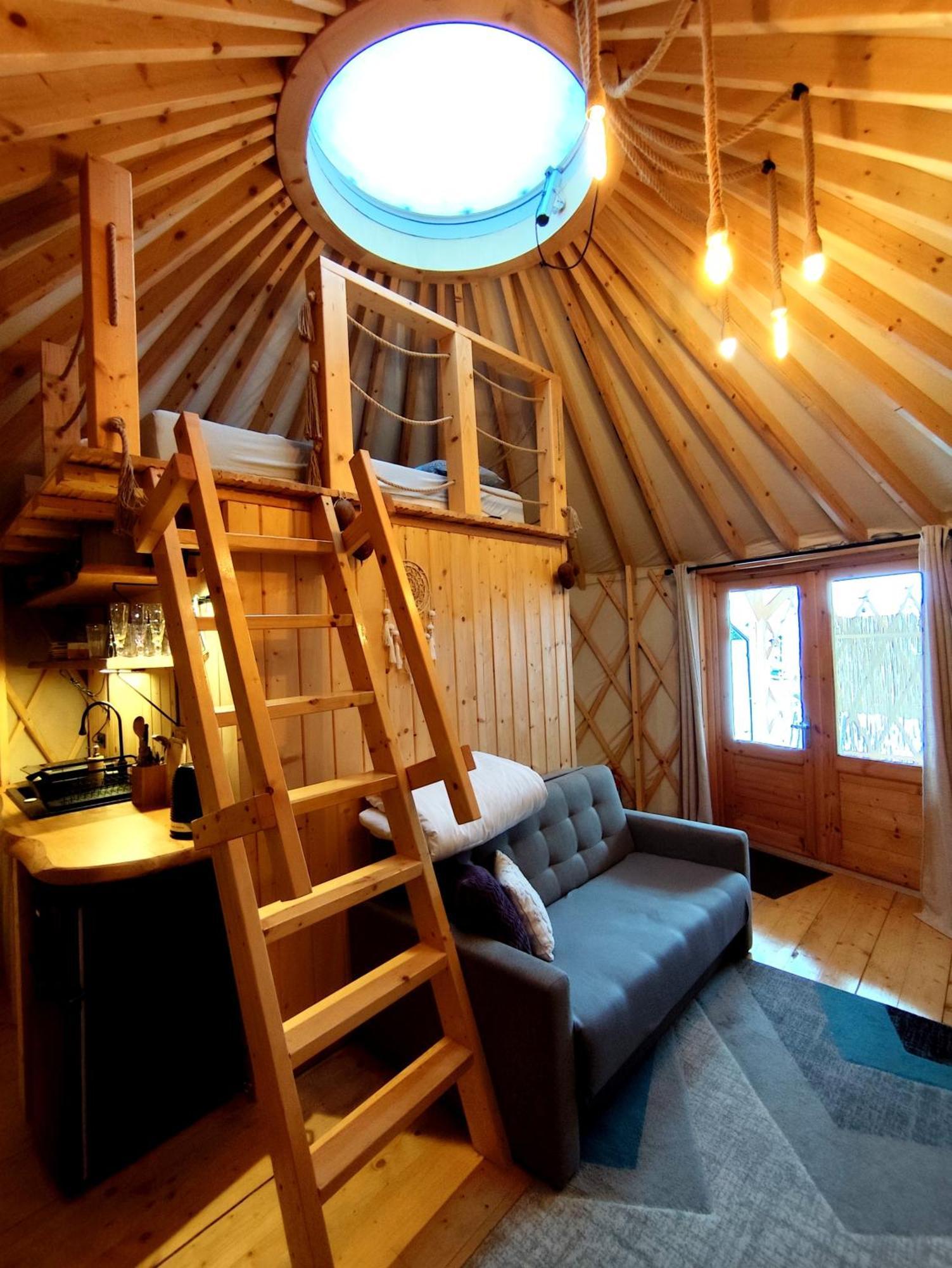 Aloha Glamp - Okragle Domki Przy Rzece - Balia I Sauna - Energylandia Zagornik エクステリア 写真