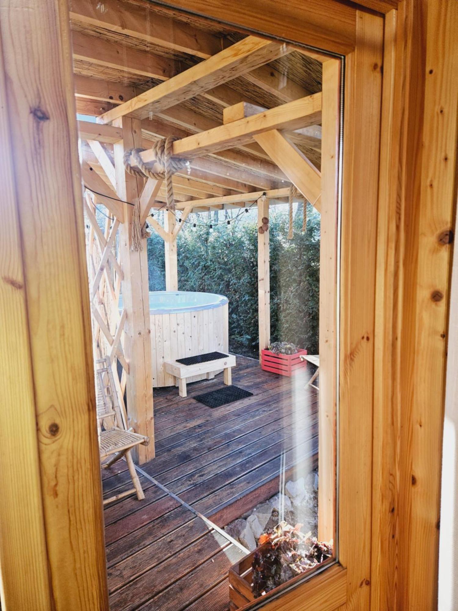 Aloha Glamp - Okragle Domki Przy Rzece - Balia I Sauna - Energylandia Zagornik エクステリア 写真